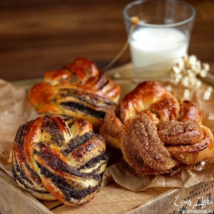 Булочки с маком и корицей