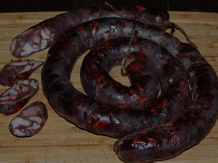 Домашняя колбаса из свинины