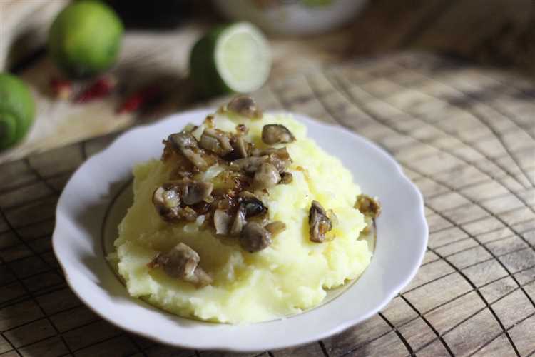 Картофельное пюре с грибами