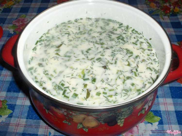 Овощная окрошка на кефире
