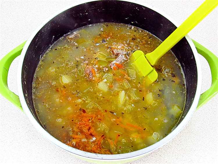 Пошаговый рецепт приготовления рассольника с рыбными консервами
