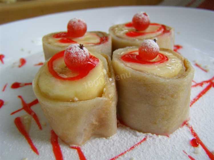Роллы из блинов с бананами