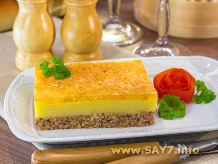 Запеканка из фарша с картофельным пюре