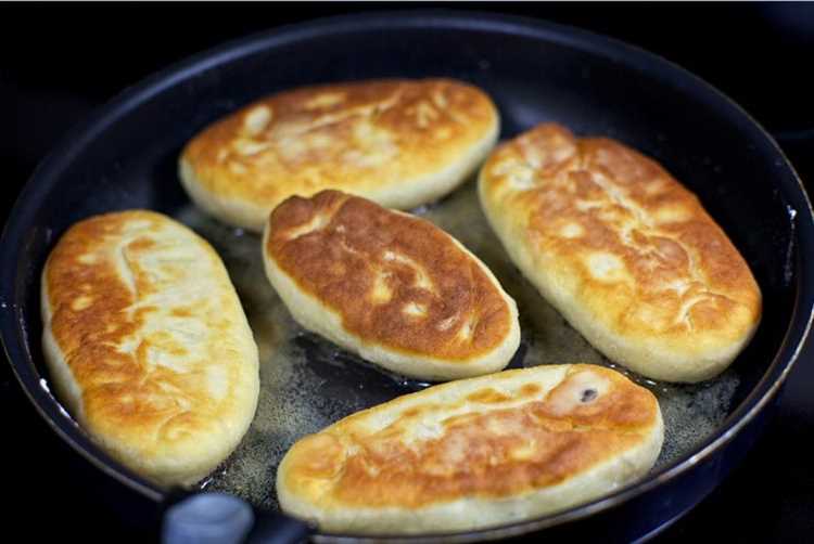 Жареные пирожки с картошкой на кефире