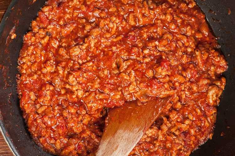 Жареный фарш с соевым соусом и чили
